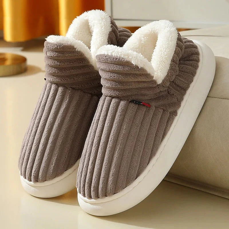 Comfy Plüsch Slippers